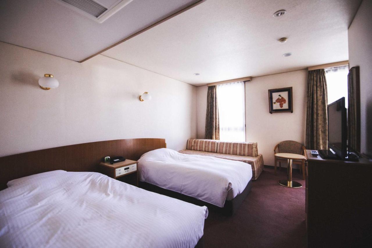 Hotel Kajiwara Matsuyama  Exteriör bild